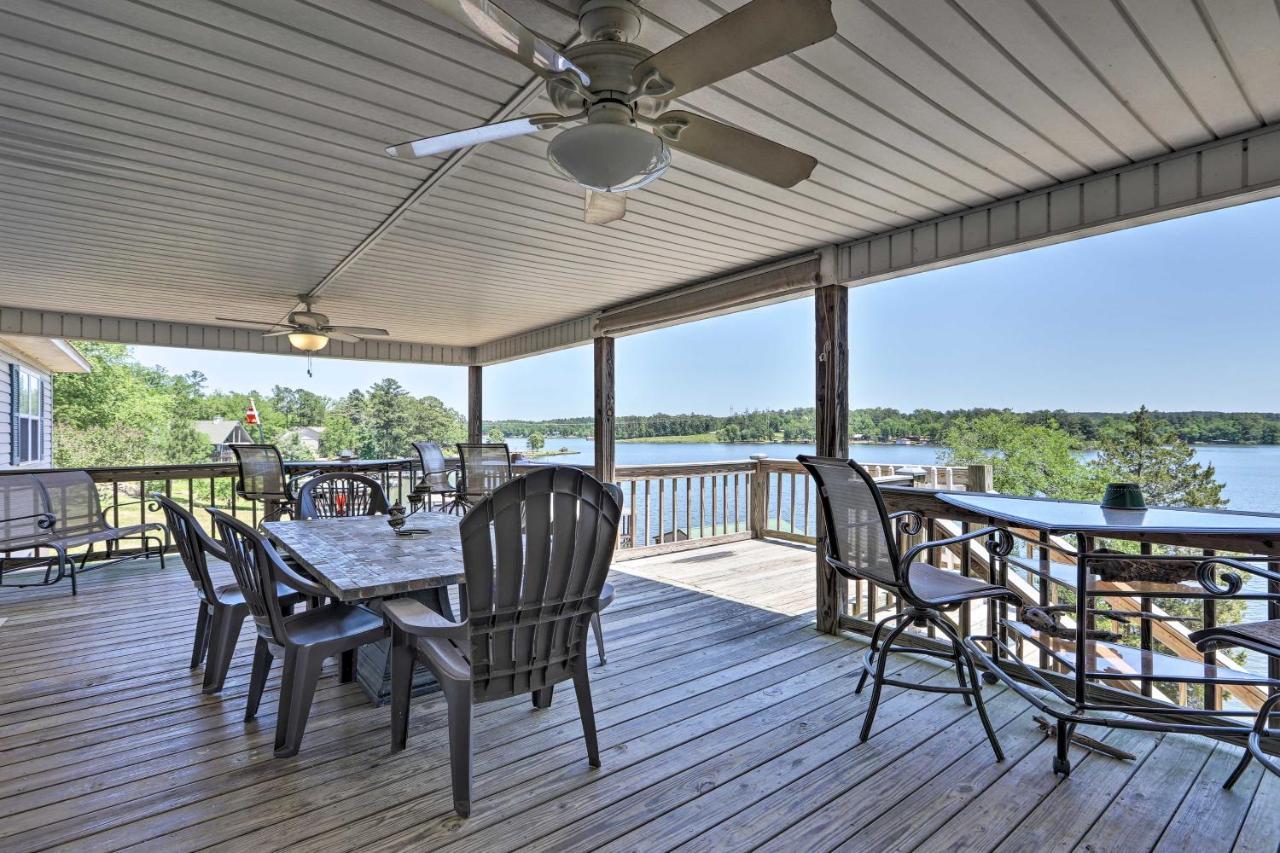 House With Dock And Slide Situated On Lake Sinclair! Sparta ภายนอก รูปภาพ