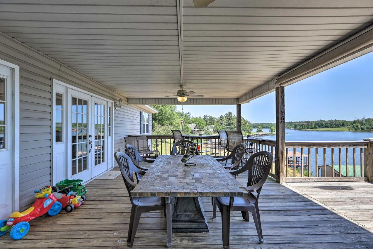 House With Dock And Slide Situated On Lake Sinclair! Sparta ภายนอก รูปภาพ