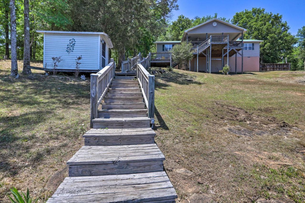 House With Dock And Slide Situated On Lake Sinclair! Sparta ภายนอก รูปภาพ