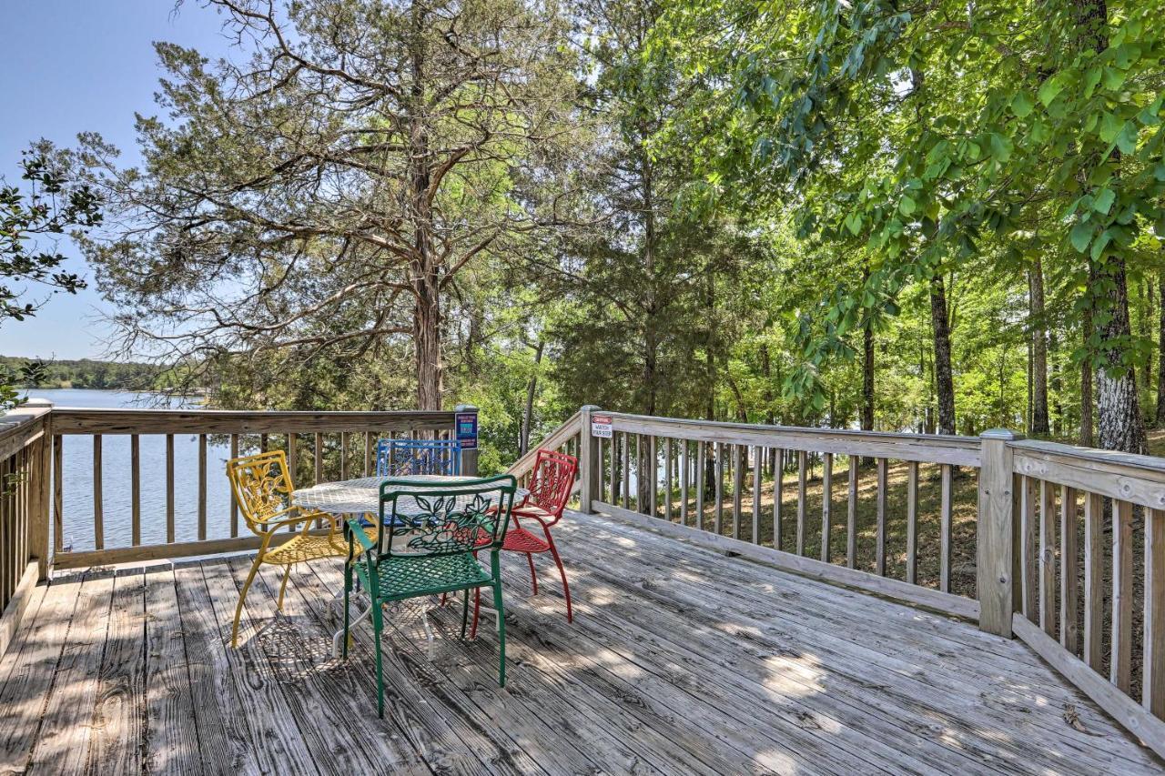 House With Dock And Slide Situated On Lake Sinclair! Sparta ภายนอก รูปภาพ